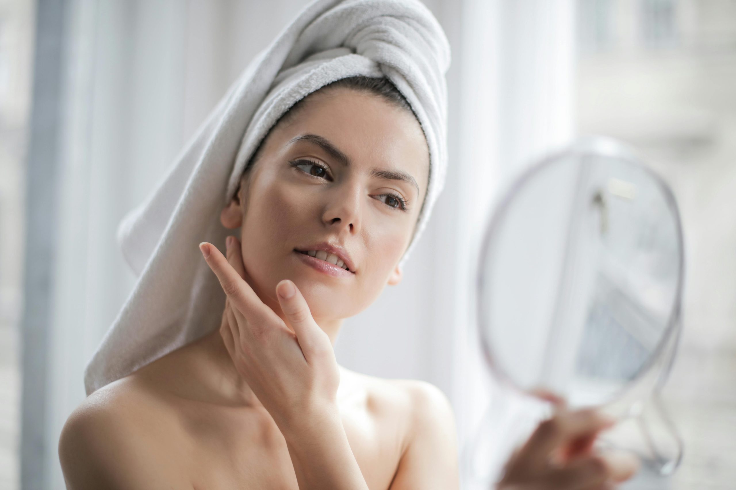 Skincare Routine for Oily Skin: Simplified Steps for Busy Mornings